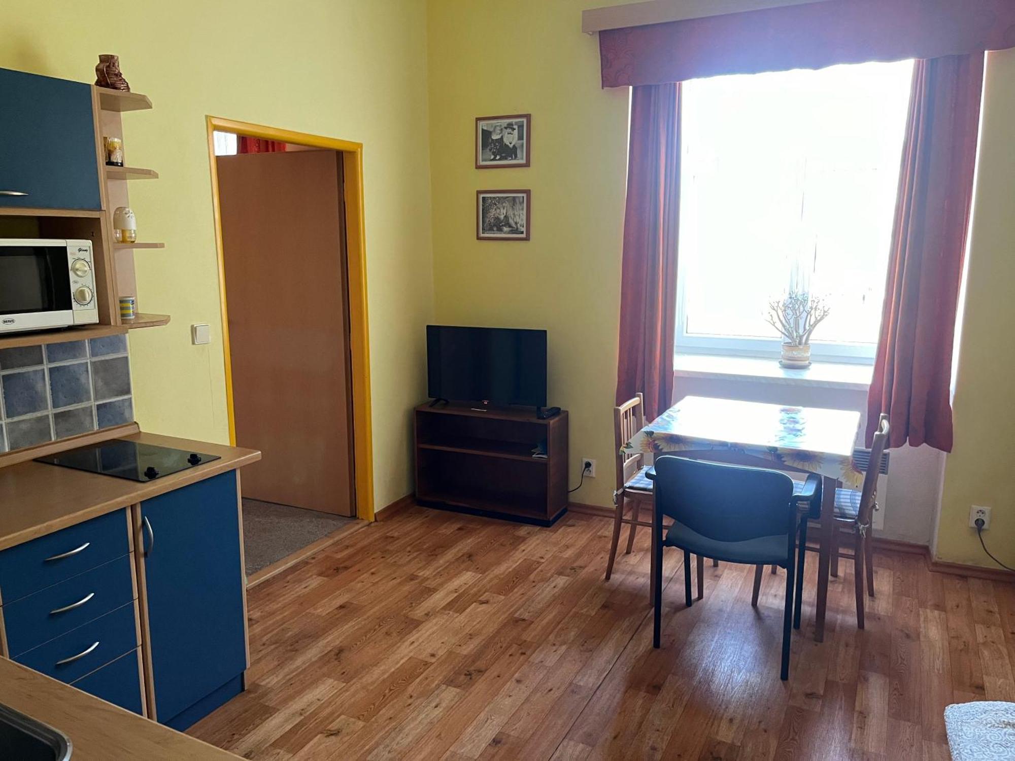 Apartmanovy Dum Obecna Skola Svetlik Екстериор снимка