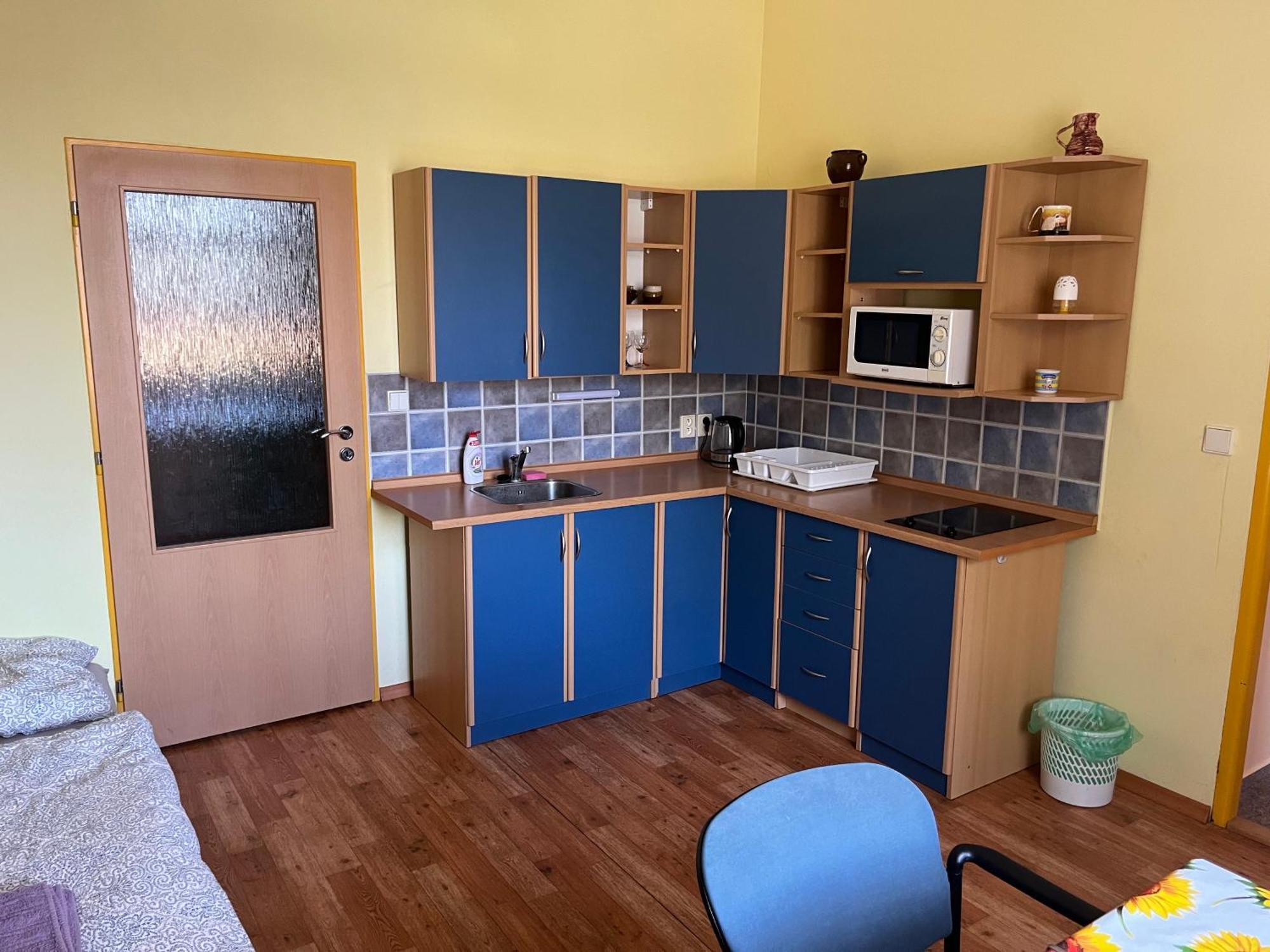 Apartmanovy Dum Obecna Skola Svetlik Екстериор снимка