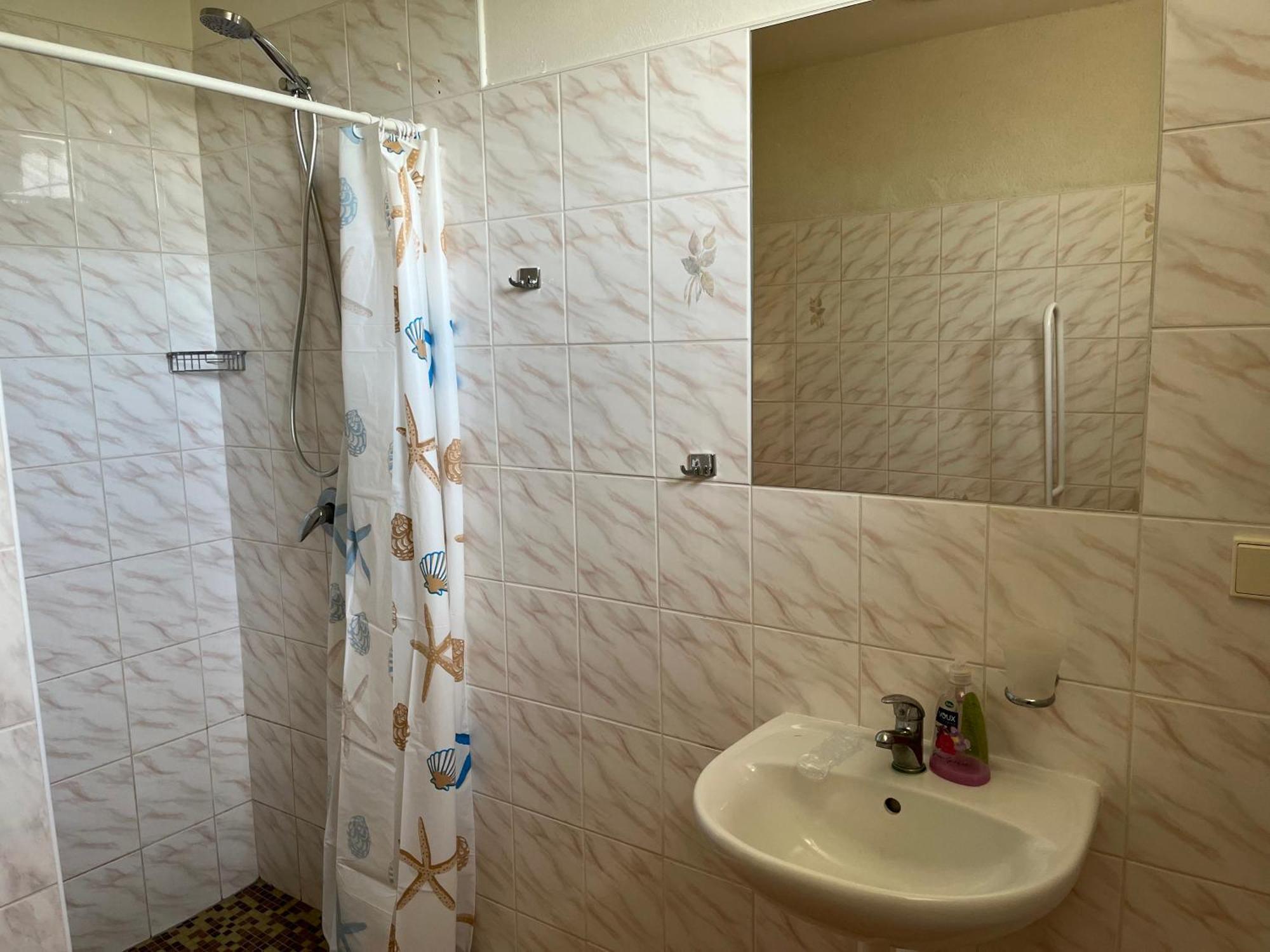 Apartmanovy Dum Obecna Skola Svetlik Екстериор снимка